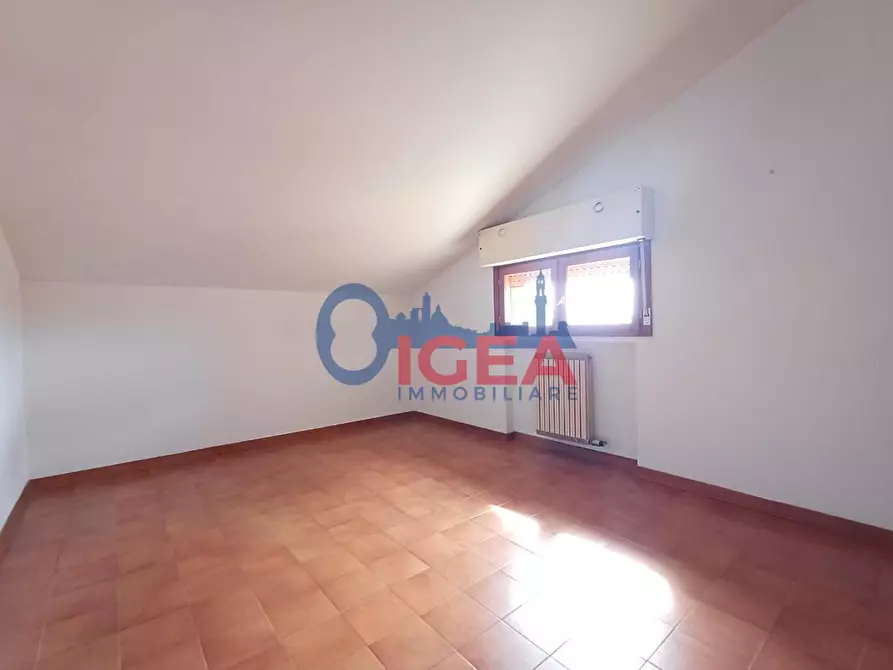 Immagine 21 di Appartamento in vendita  a Siena