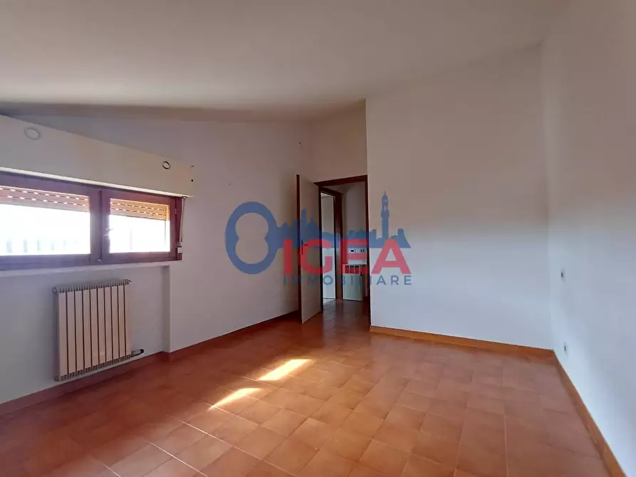 Immagine 17 di Appartamento in vendita  a Siena