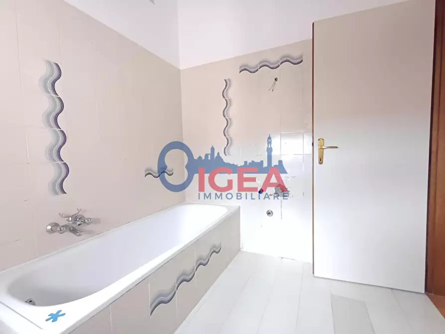 Immagine 26 di Appartamento in vendita  a Siena