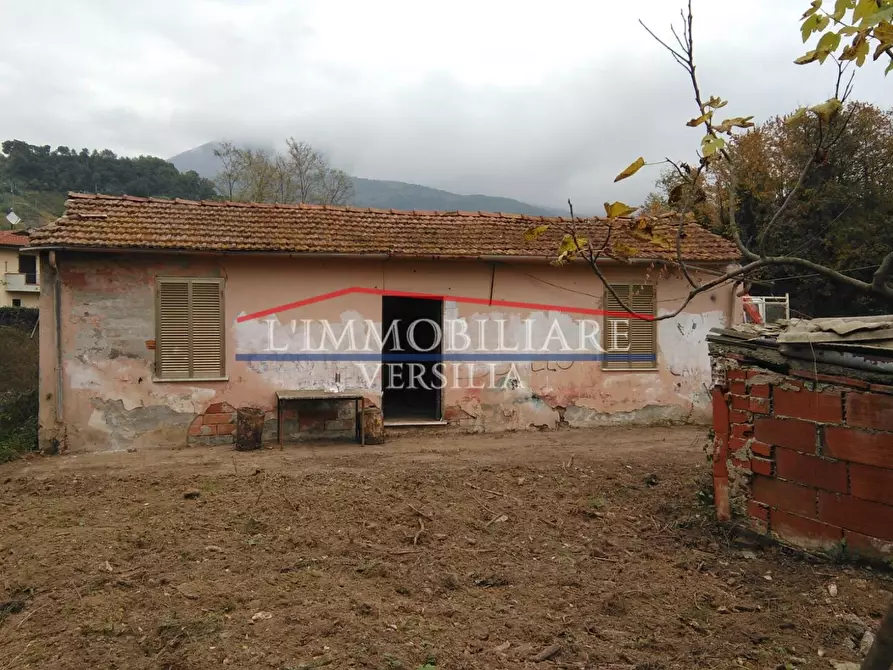 Immagine 1 di Casa indipendente in vendita  a Massa