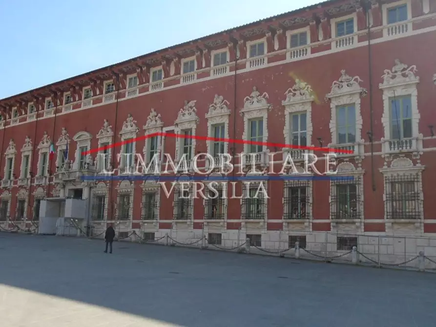 Immagine 19 di Casa indipendente in vendita  a Massa