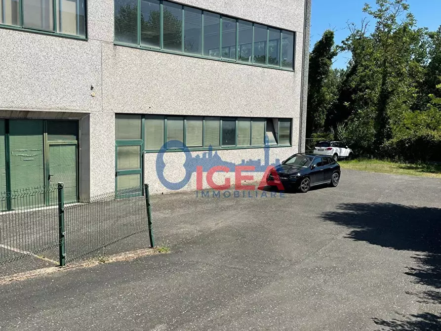 Immagine 10 di Magazzino in vendita  a Colle Di Val D'elsa
