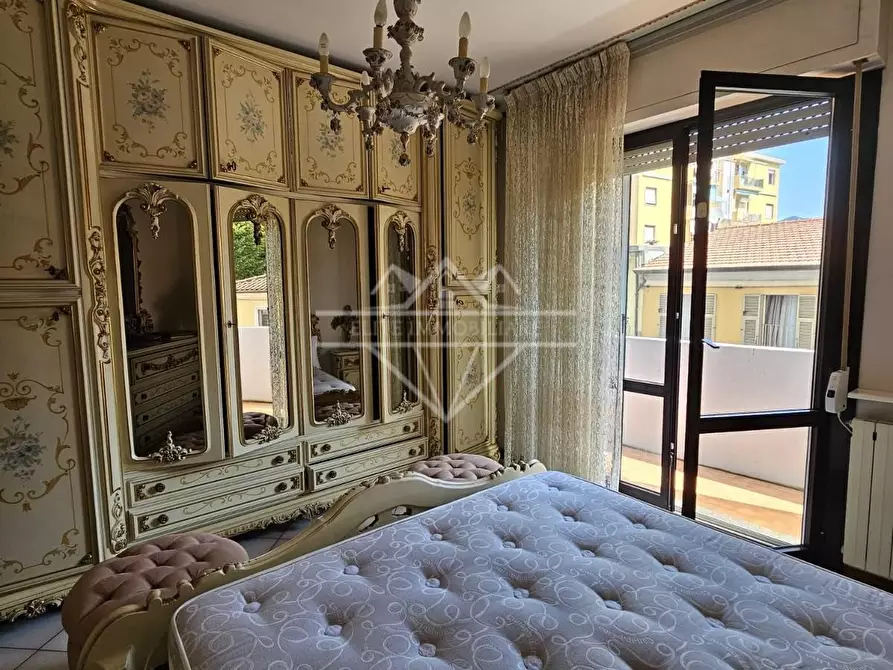 Immagine 9 di Appartamento in vendita  a Carrara