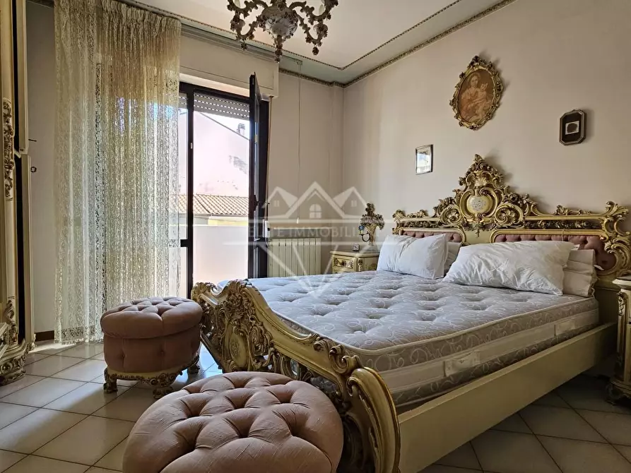 Immagine 10 di Appartamento in vendita  a Carrara
