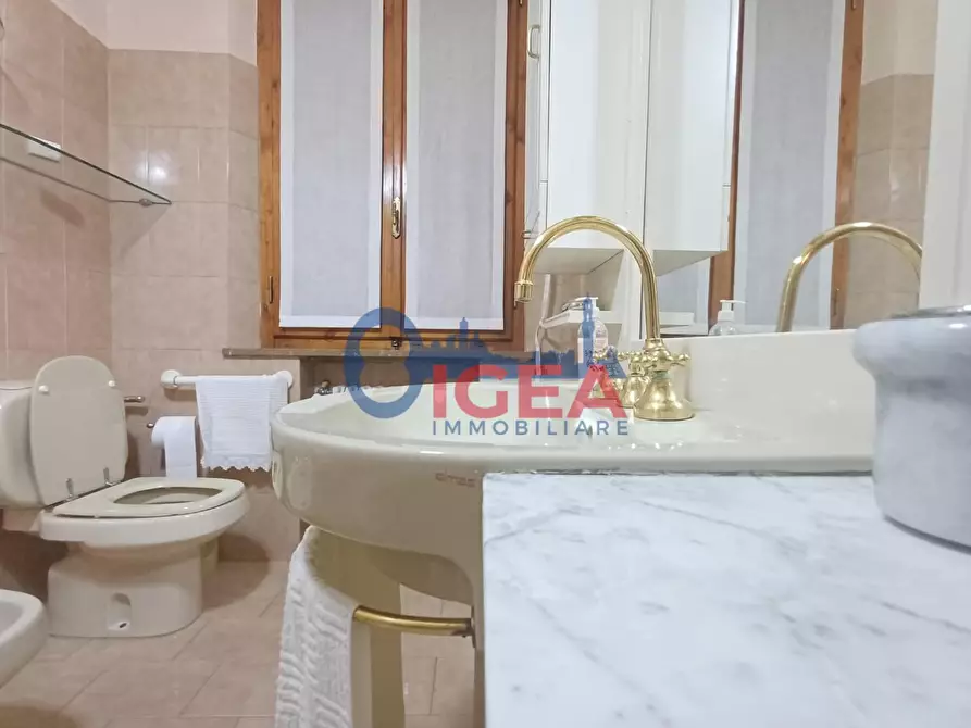 Immagine 37 di Casa trifamiliare in vendita  a Monteriggioni