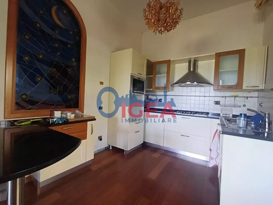 Immagine 9 di Casa trifamiliare in vendita  a Monteriggioni