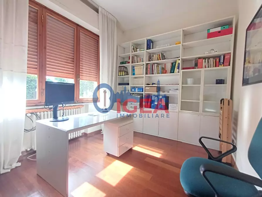 Immagine 12 di Casa trifamiliare in vendita  a Monteriggioni