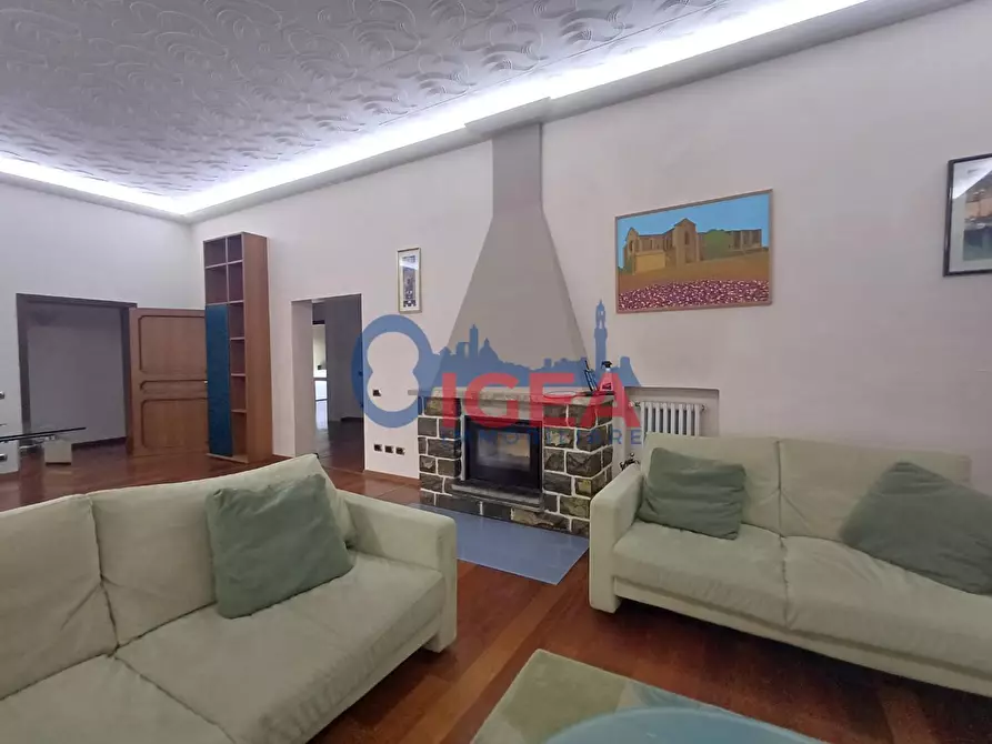 Immagine 18 di Casa trifamiliare in vendita  a Monteriggioni