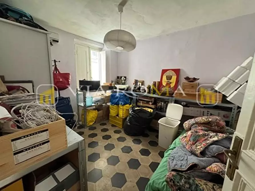 Immagine 5 di Appartamento in vendita  a Lucca