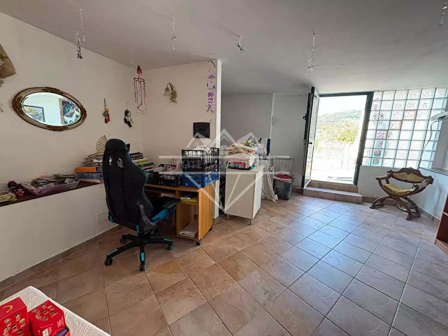 Immagine 26 di Terratetto in vendita  a Ortonovo