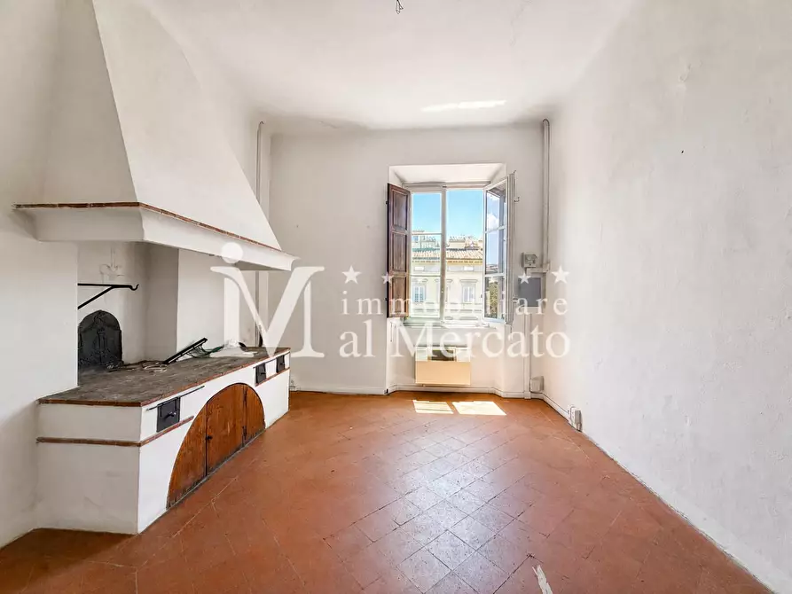 Immagine 52 di Appartamento in vendita  a Lucca