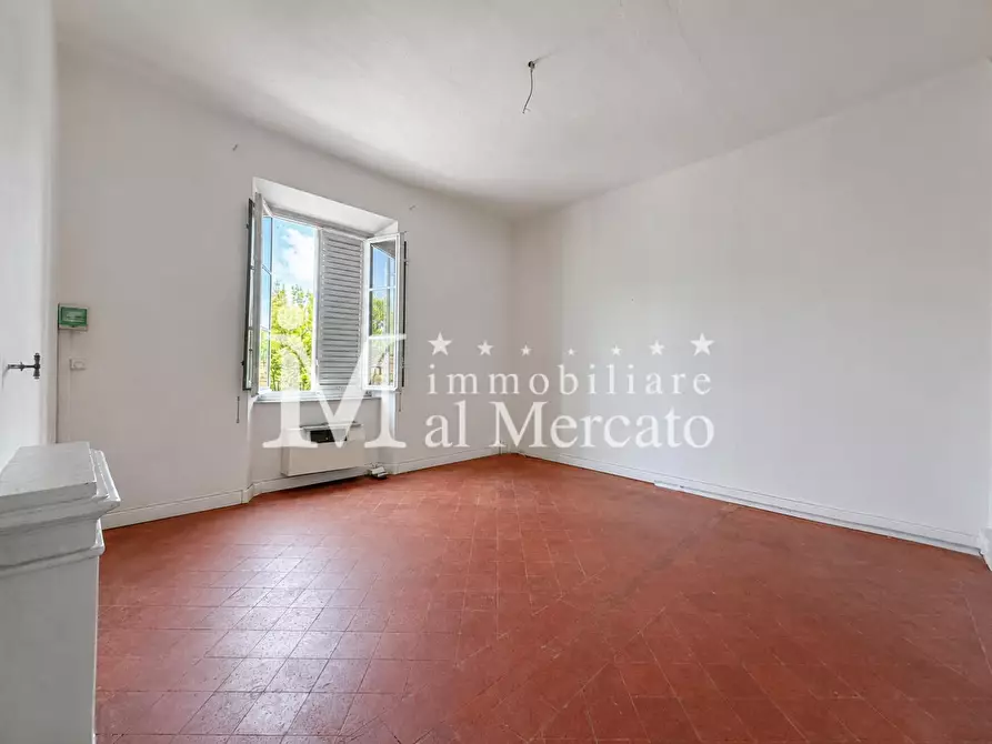 Immagine 30 di Appartamento in vendita  a Lucca