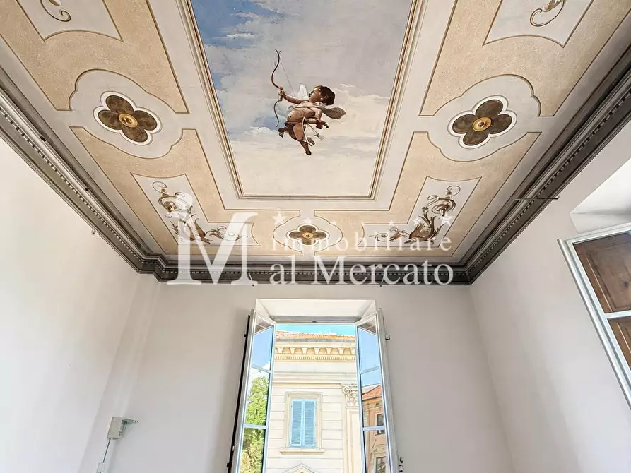Immagine 18 di Appartamento in vendita  a Lucca