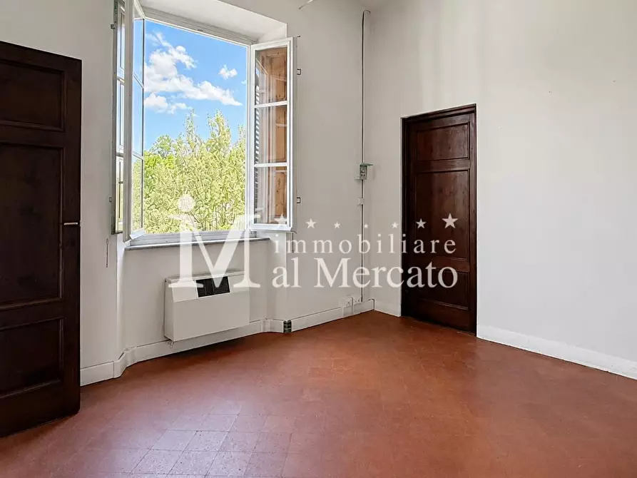 Immagine 44 di Appartamento in vendita  a Lucca