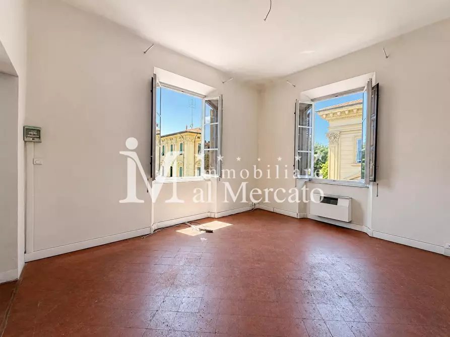 Immagine 40 di Appartamento in vendita  a Lucca