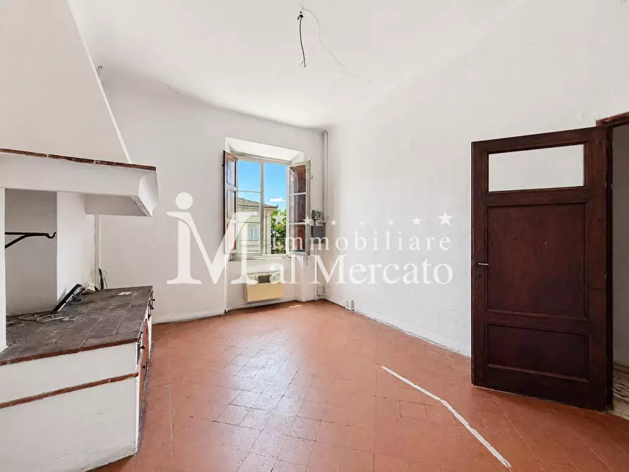 Immagine 48 di Appartamento in vendita  a Lucca