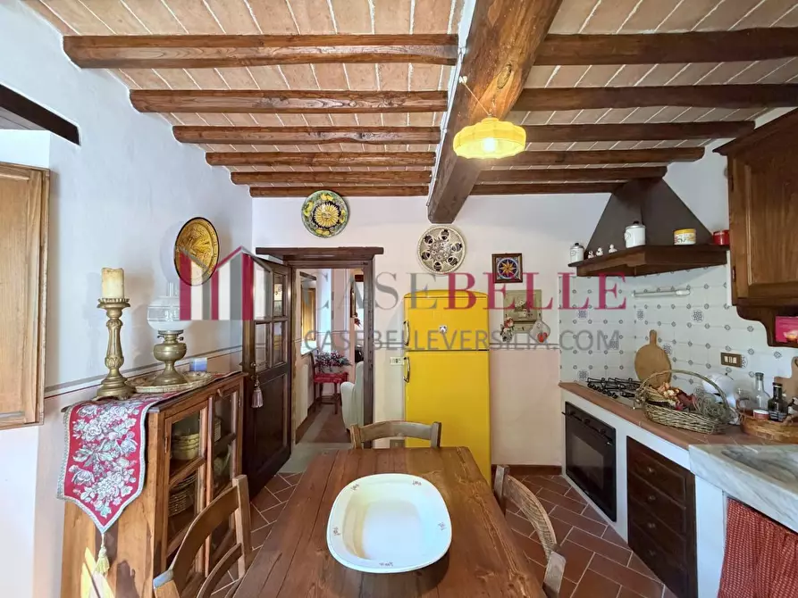 Immagine 13 di Rustico / casale in vendita  a Camaiore