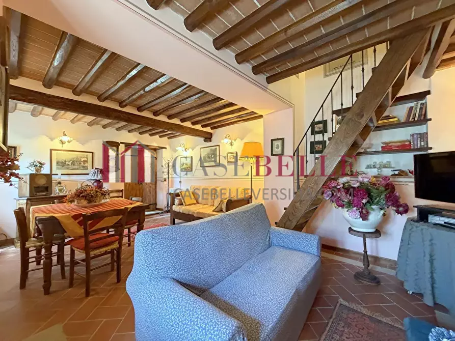 Immagine 8 di Rustico / casale in vendita  a Camaiore