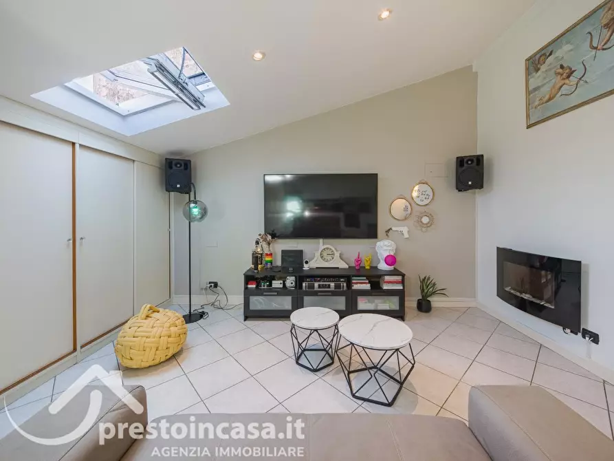 Immagine 8 di Appartamento in affitto  a Viareggio