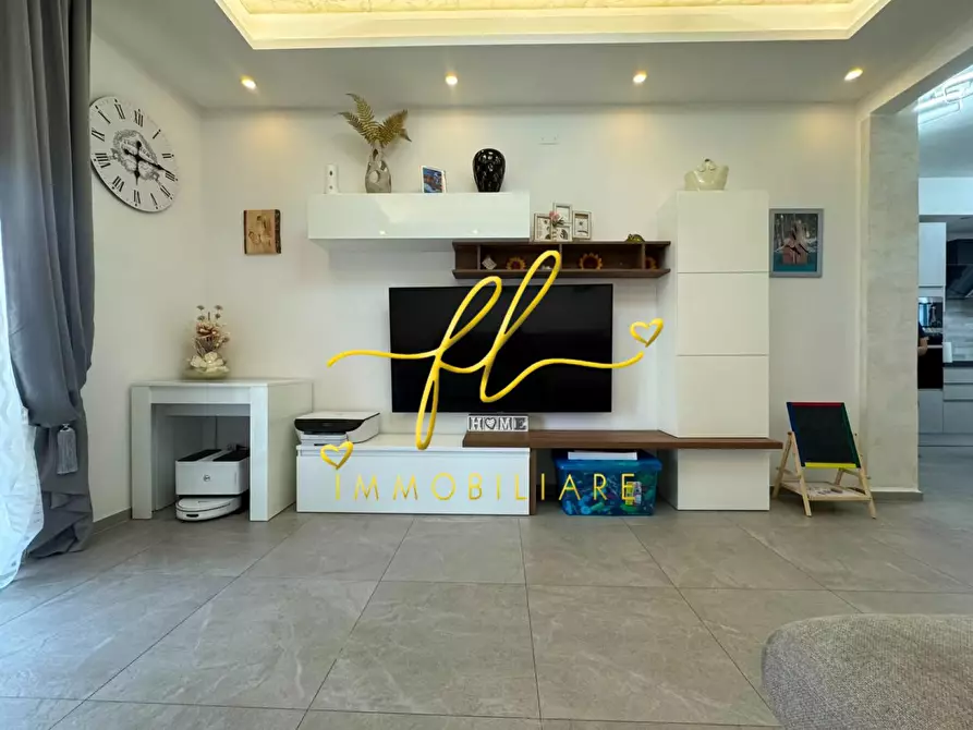 Immagine 5 di Appartamento in vendita  a Livorno