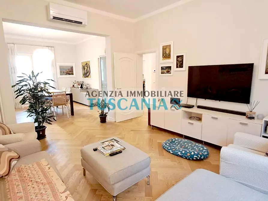 Immagine 1 di Casa indipendente in vendita  a Cecina
