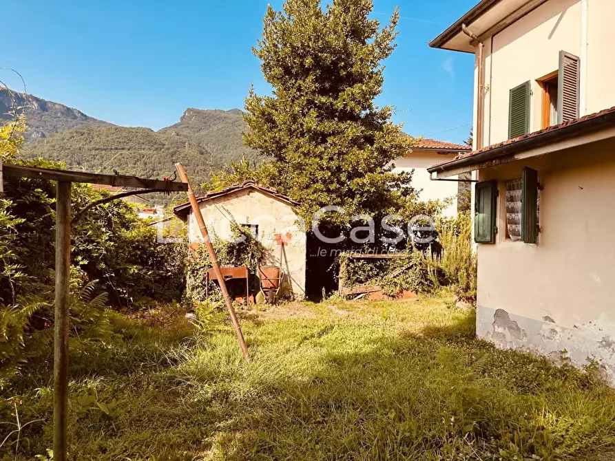 Immagine 20 di Casa indipendente in vendita  a Barga