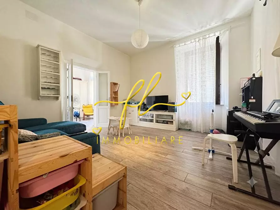 Immagine 5 di Appartamento in vendita  a Livorno