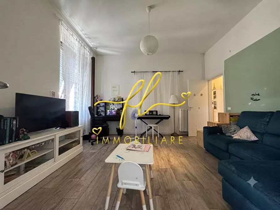 Immagine 1 di Appartamento in vendita  a Livorno