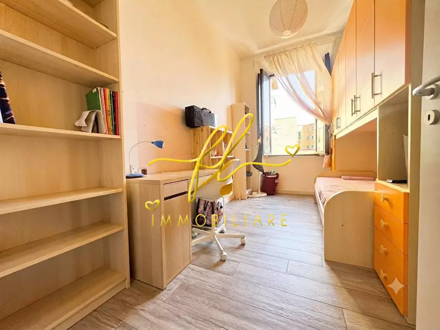 Immagine 25 di Appartamento in vendita  a Livorno