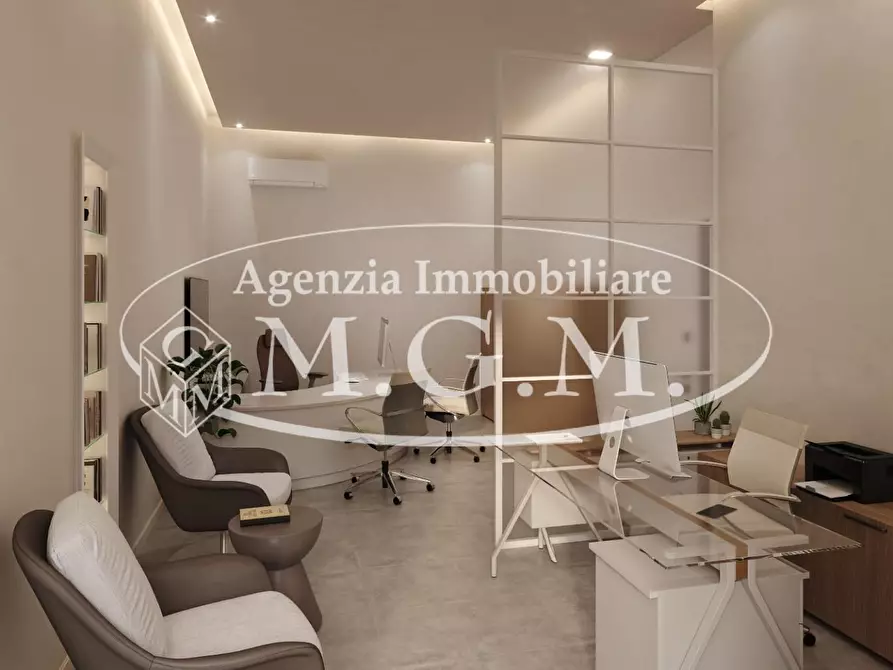Immagine 2 di Ufficio in affitto  a Pontedera