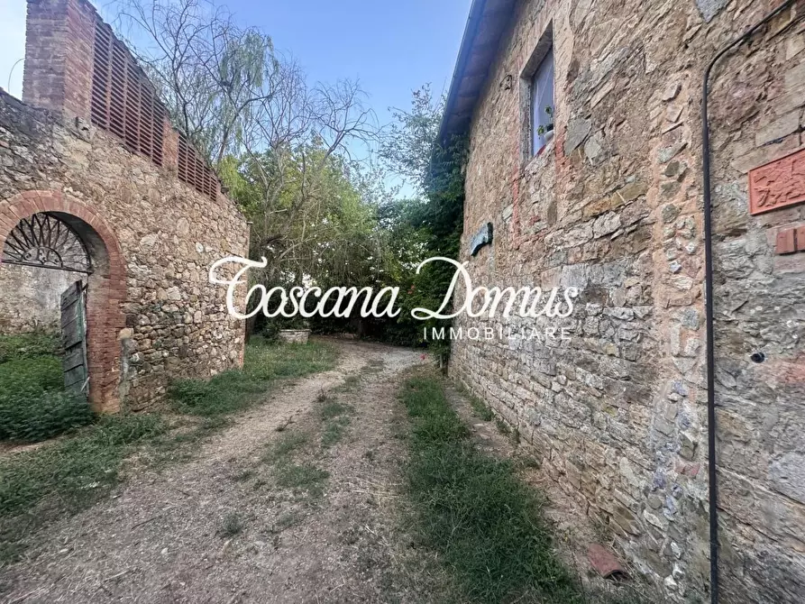 Immagine 1 di Casa colonica in vendita  a Sovicille