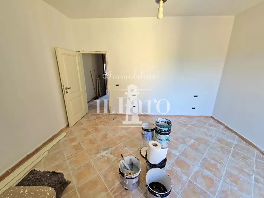 Immagine 14 di Appartamento in vendita  a Campi Bisenzio