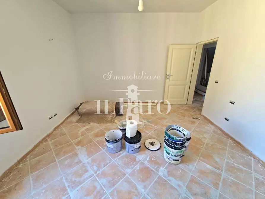 Immagine 13 di Appartamento in vendita  a Campi Bisenzio