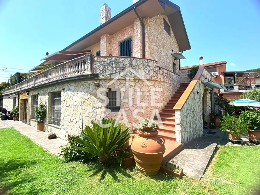 Immagine 1 di Porzione di casa in vendita  a Buggiano