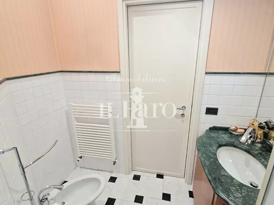 Immagine 50 di Villetta a schiera in vendita  a Campi Bisenzio