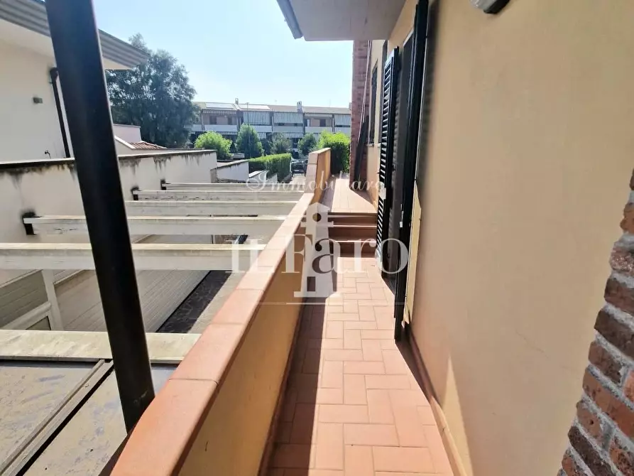 Immagine 19 di Villetta a schiera in vendita  a Campi Bisenzio