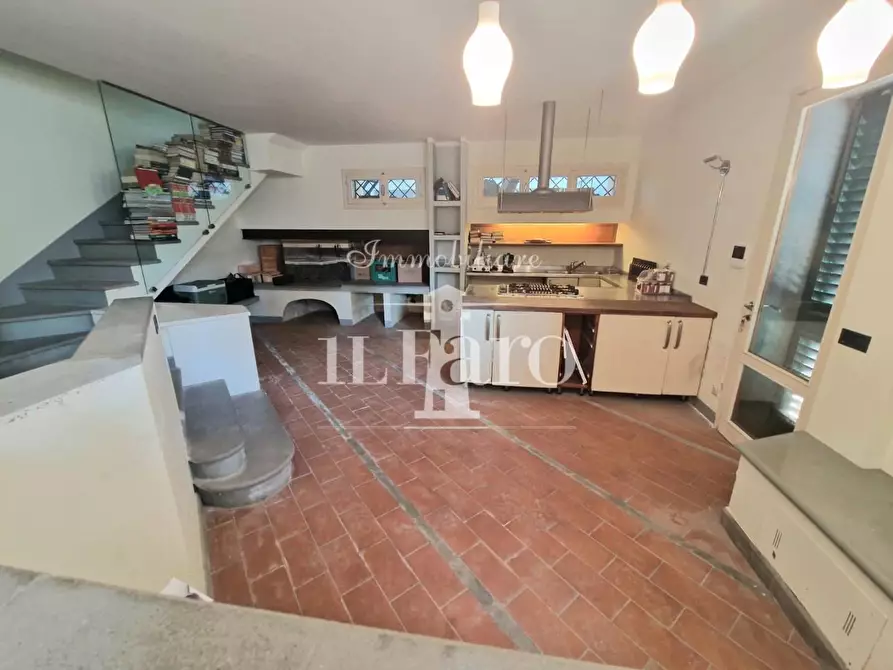 Immagine 21 di Villetta a schiera in vendita  a Campi Bisenzio