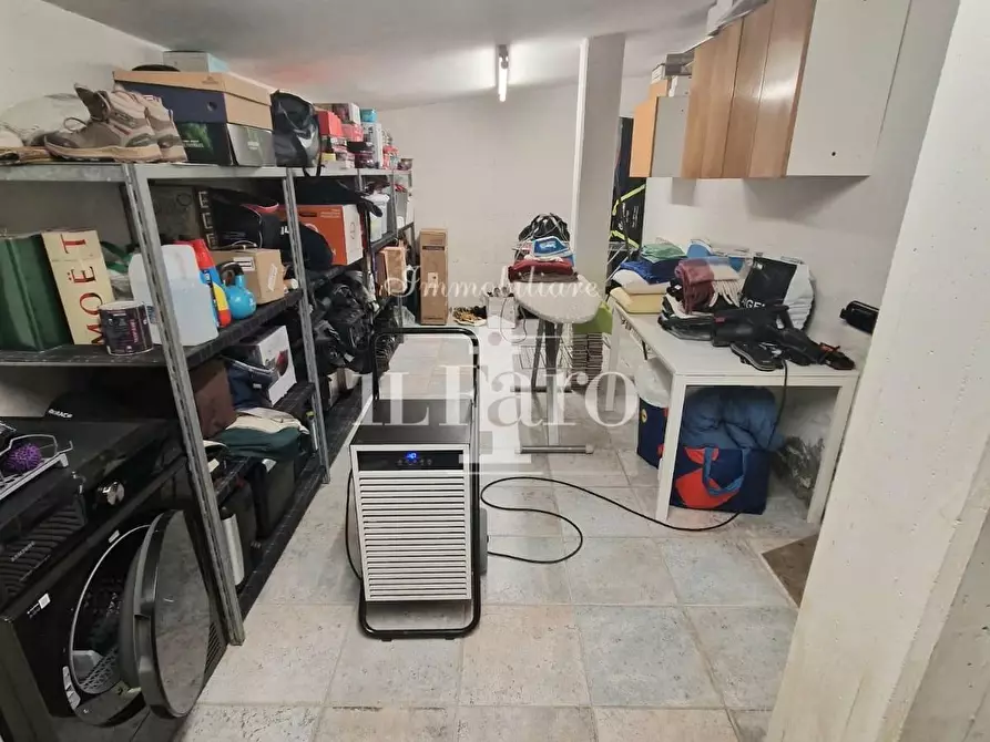 Immagine 28 di Villetta a schiera in vendita  a Campi Bisenzio