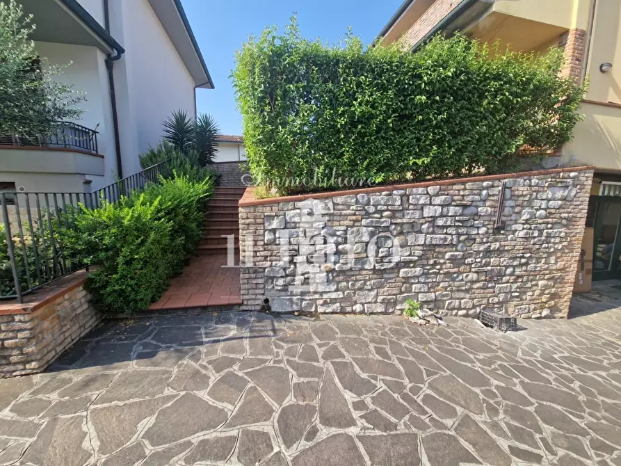 Immagine 3 di Villetta a schiera in vendita  a Campi Bisenzio