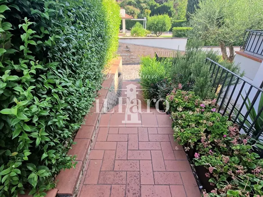 Immagine 7 di Villetta a schiera in vendita  a Campi Bisenzio