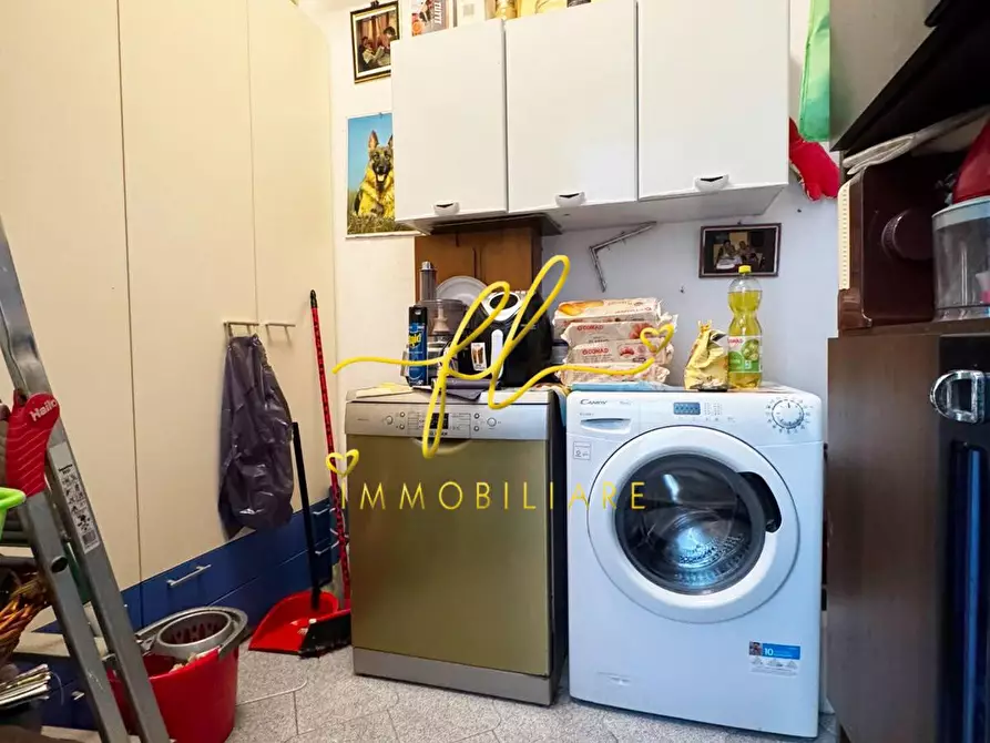 Immagine 19 di Appartamento in vendita  a Livorno