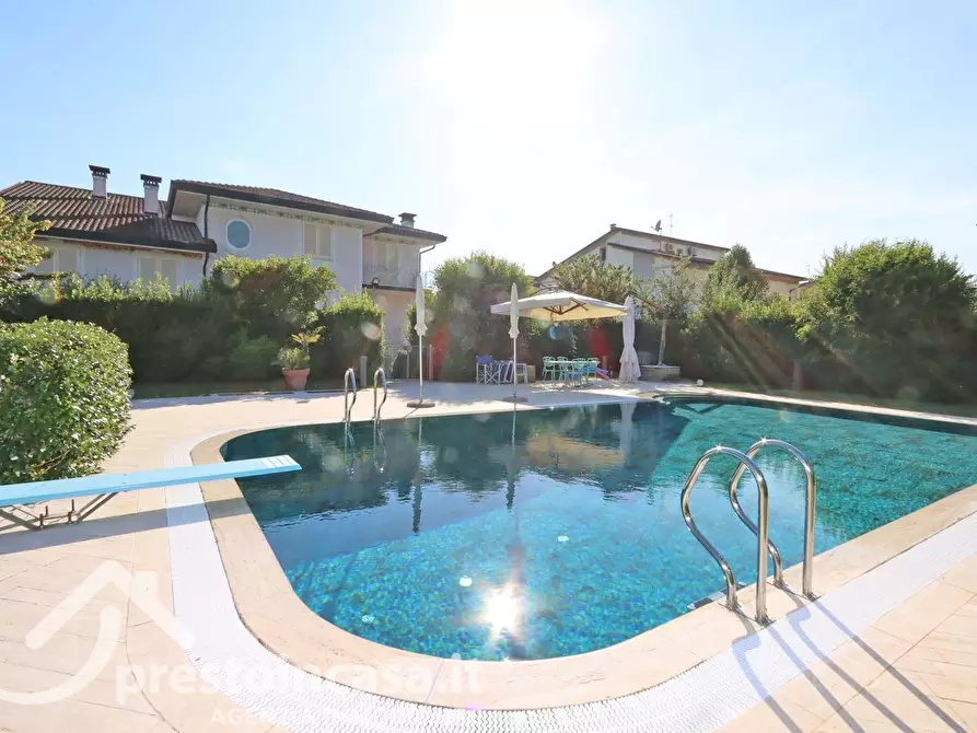 Immagine 5 di Villa in vendita  a Fucecchio