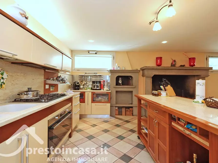 Immagine 25 di Villa in vendita  a Fucecchio