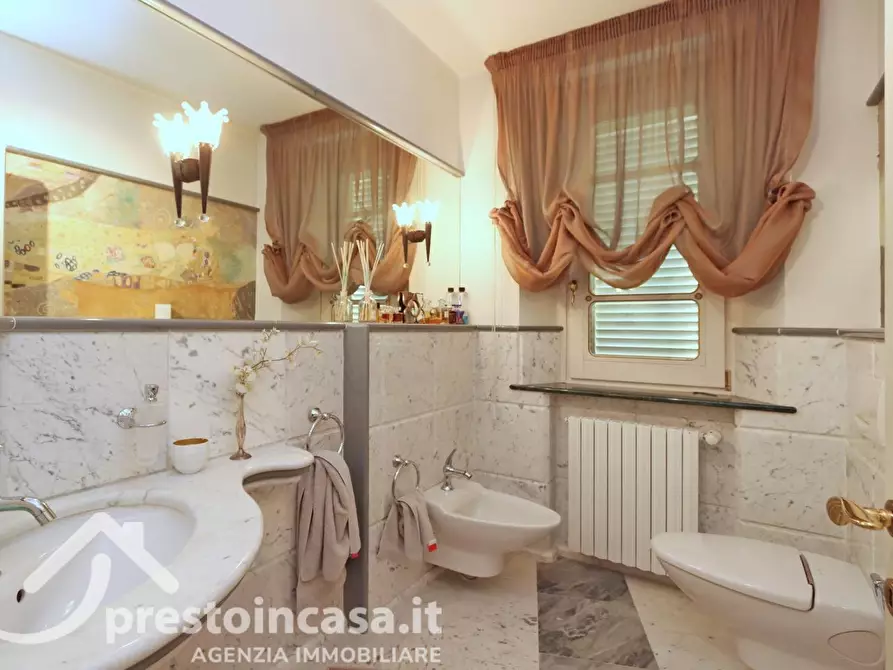 Immagine 14 di Villa in vendita  a Fucecchio
