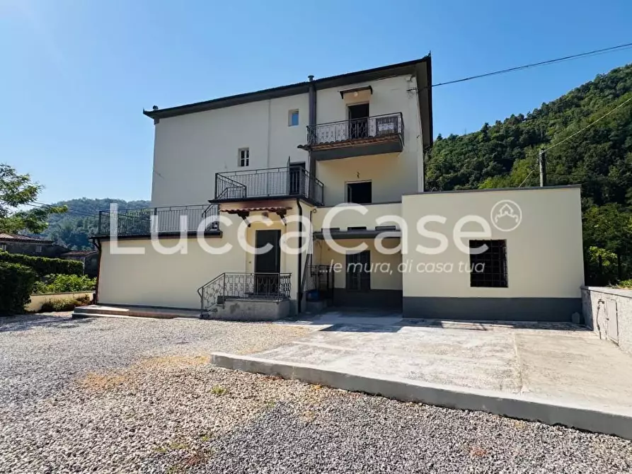 Immagine 40 di Appartamento in vendita  a Pescaglia