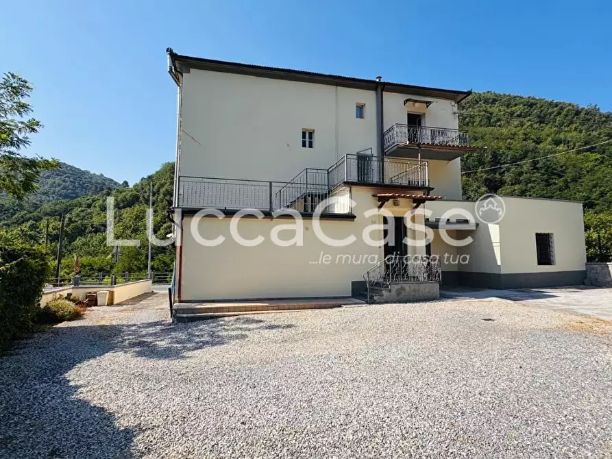 Immagine 42 di Appartamento in vendita  a Pescaglia
