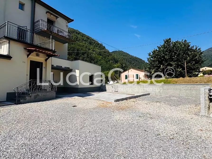 Immagine 39 di Appartamento in vendita  a Pescaglia