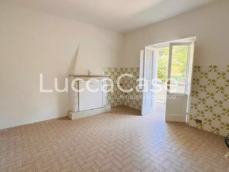 Immagine 5 di Appartamento in vendita  a Pescaglia