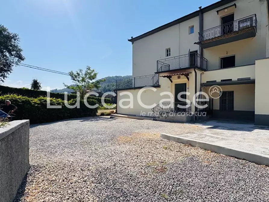 Immagine 41 di Appartamento in vendita  a Pescaglia