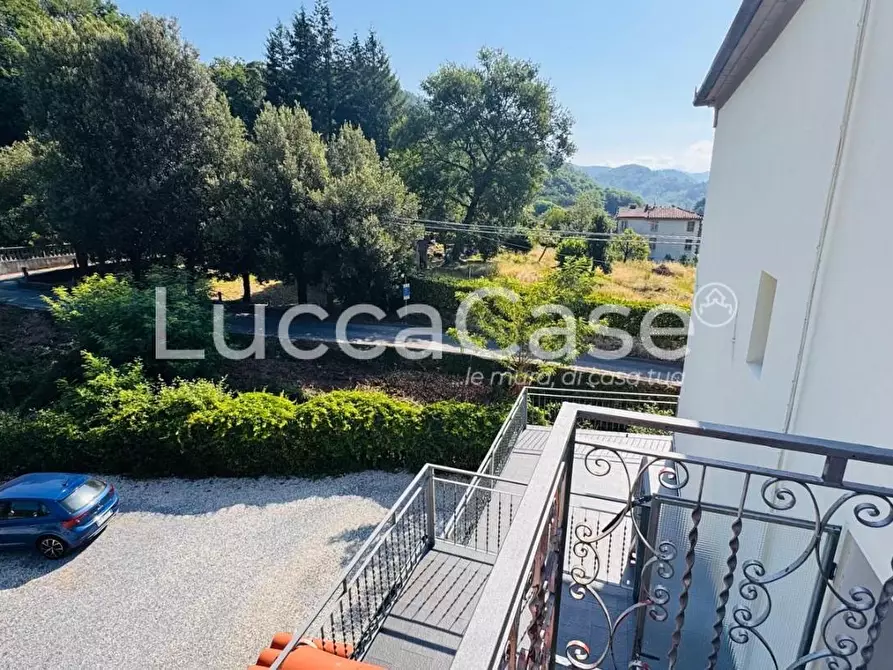 Immagine 10 di Appartamento in vendita  a Pescaglia